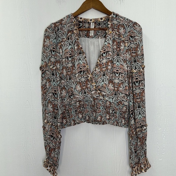 Anthropologie - Paisley Floral Printed Blue Motif Ruffle Deep V Blouse Medium - Picture 6 of 11